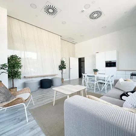 Apartment Luxury 3 Bed 26 Floor Malaga