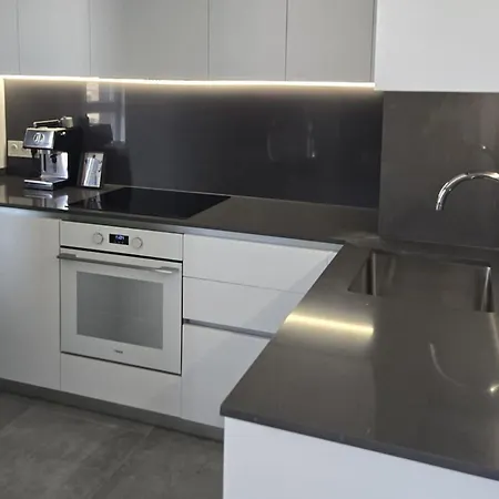 Luxury 3 Bed 26 Floor *