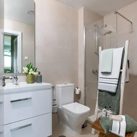 Luxury 3 Bed 26 Floor Apartment Malaga